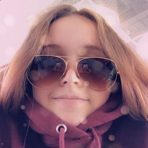 Meet your Posher, Veronica